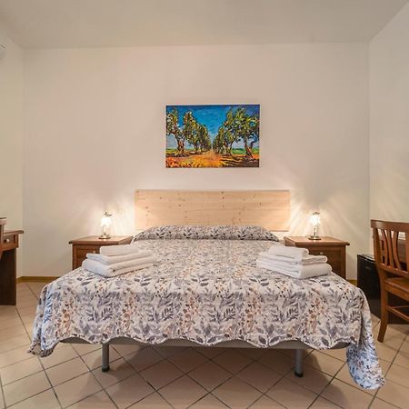 Il Vivaio Bed And Breakfast 산타 테레사 디 리바 외부 사진